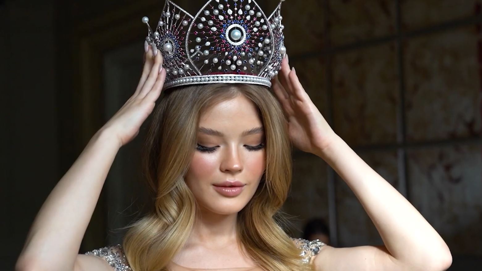 Mori pjesë në Miss Universe, modelja ruse: Kam marrë kërcënime me vdekje