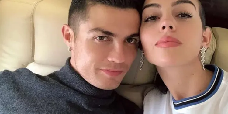 Kjo është arsyeja pse Ronaldo dhe Georgina shitën avionin e tyre privat