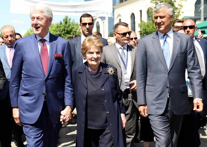 Media e Putinit me plot lëvdata për Vuçiqin, sipas rusëve 3 armiqtë e tij janë Clinton, Albright dhe Thaçi