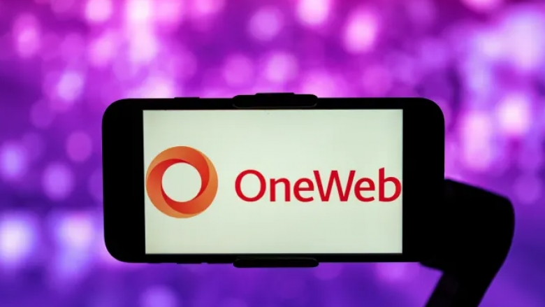 Rivali i Starlinkut, OneWeb synon mbulim global të internetit përmes satelitëve