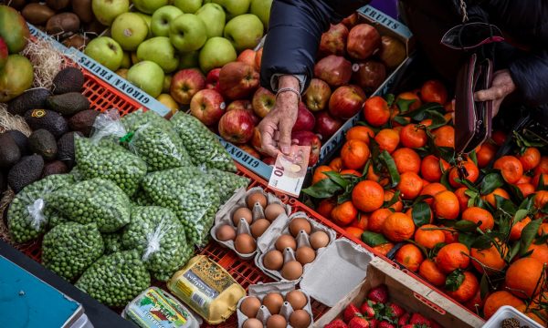 Rritja e çmimeve, opozita kërkon ulje të TVSH-së për disa produkte