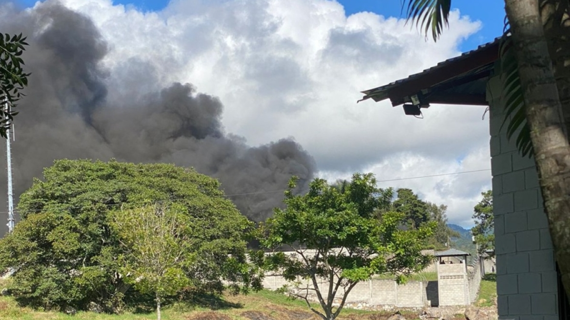 Gjenden 25 trupa të djegur në një burg femrash në Honduras