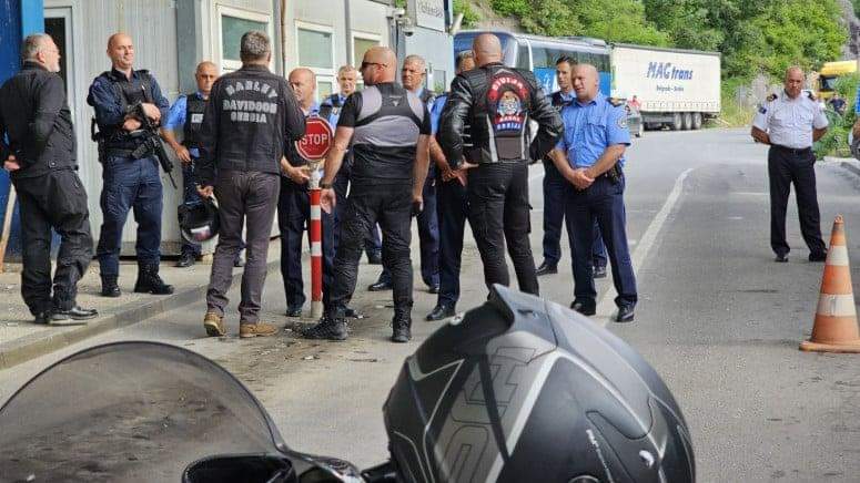 Policia i kthen mbrapsht motoristët serbë që ia kishin mësyrë Kosovës