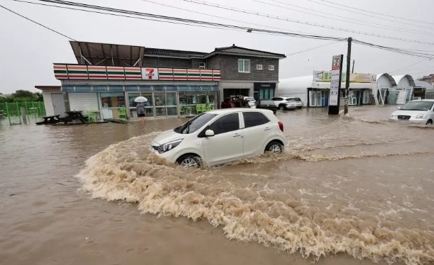 Së paku 20 të vdekur si pasojë e reshjeve në Korenë e Jugut