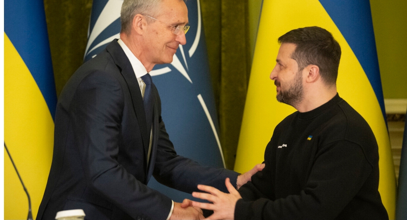 Stoltenberg bisedë telefonike me Zelenskyn: Ukraina, më pranë se kurrë me NATO-