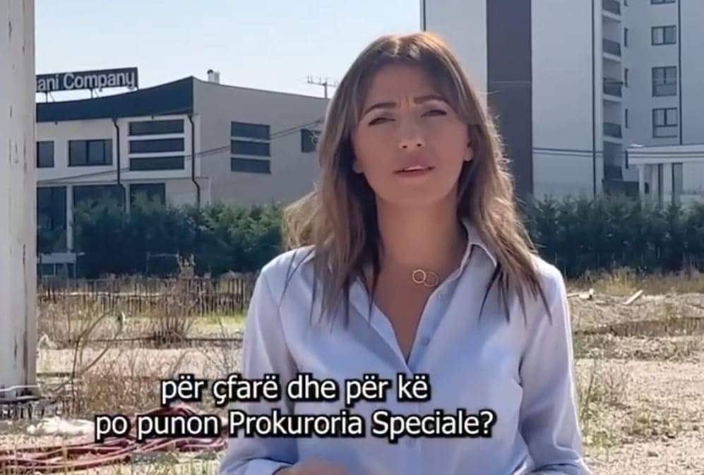 Pushteti nuk iu bën ballë akuzave të Prokurorisë Speciale- Albulena Haxhiu i sulmon me një video