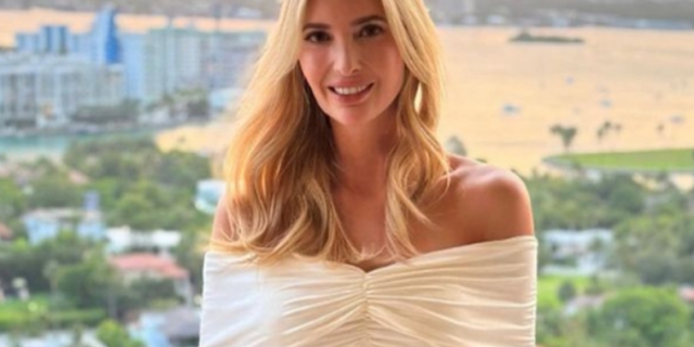 Nuk e keni parë asnjëherë kështu, Ivanka Trump shfaqet duke bërë surf me bikini