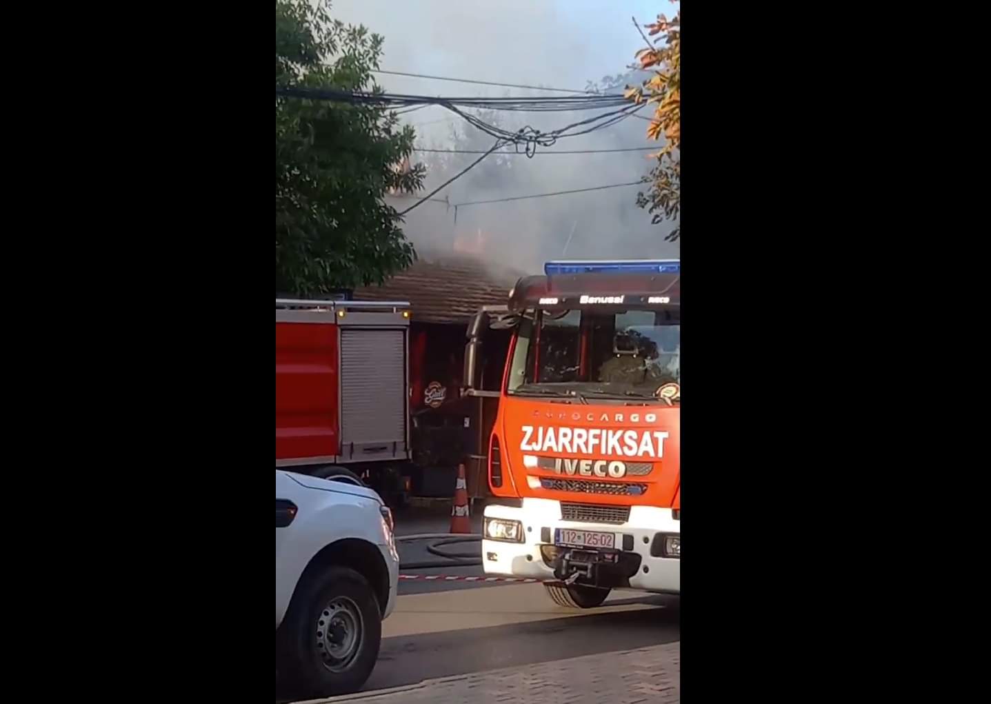 Policia jep detaje për djegien e lokalit në oborrin e QKUK-së