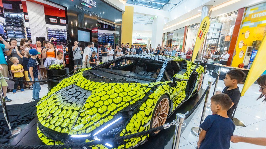 Ndërtohet, pas një viti, punë Lamborghini me 400 mijë copëza Lego