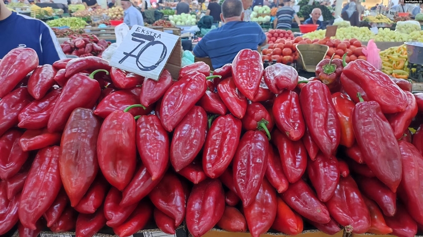 Çmimet e larta ua vështirësojnë qytetarëve bërjen e ajvarit dhe turshive