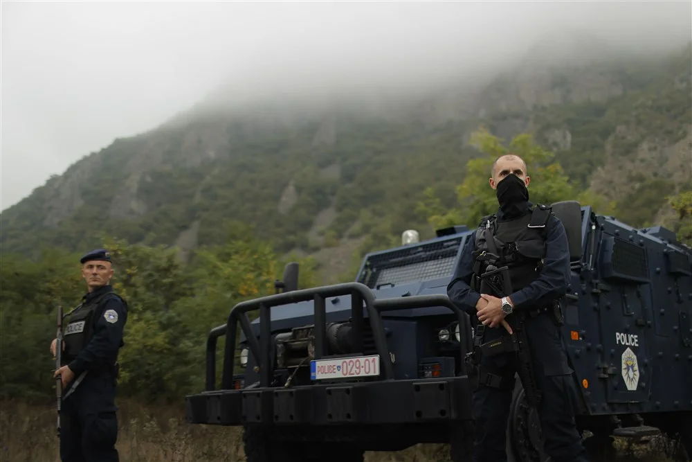 Policia vazhdon operacionin në Leposaviq, sekuestrohen mallra ushqimore nga depo e një marketi