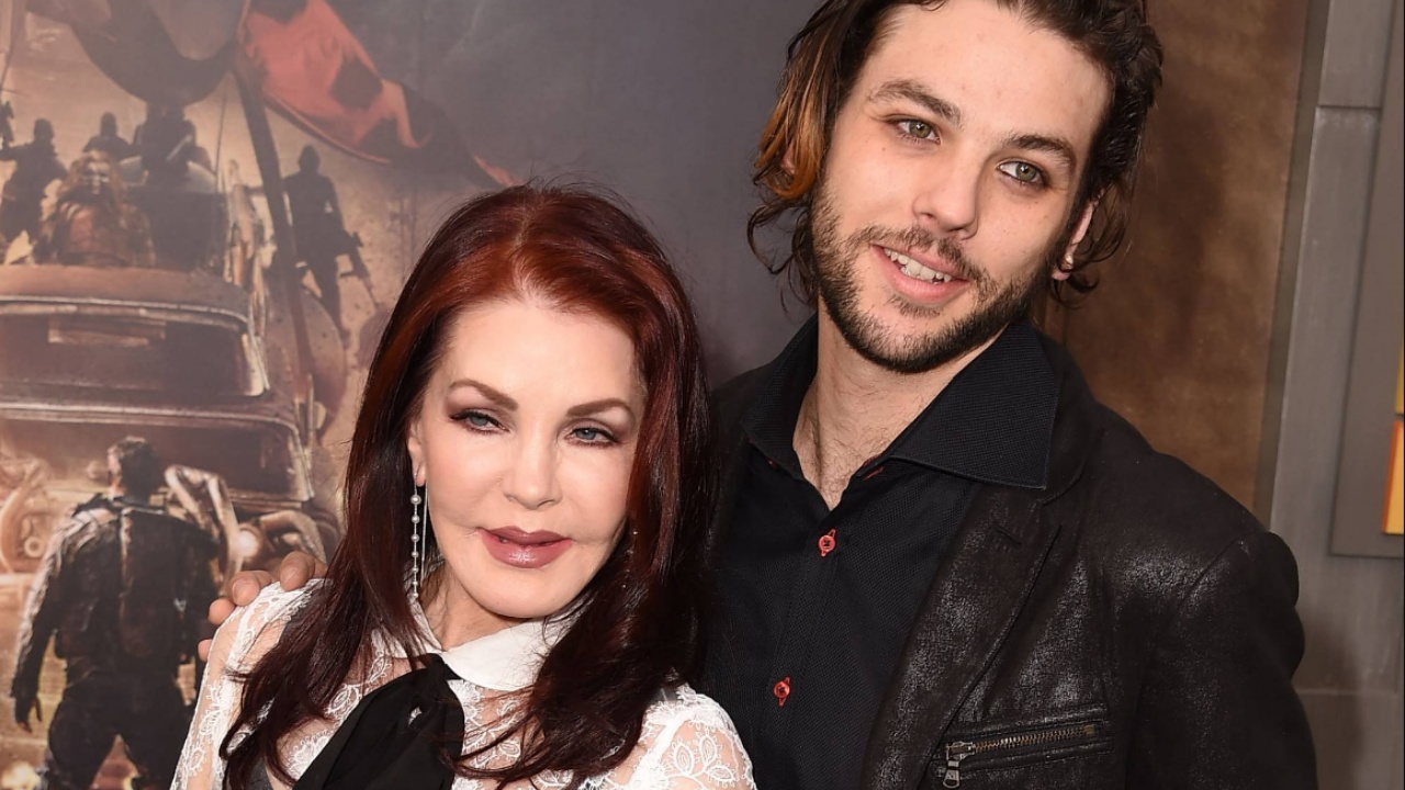 “Shpenzoja 3 mijë dollarë në muaj”, djali i Priscilla Presley flet për varësinë nga fentanili: Më shpëtoi nëna