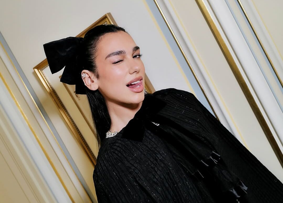 Dua Lipa, ikonë elegance në paraqitjen e saj për Chanel