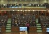 Rastësi ose jo – Kurti e Limaj mungojnë ende nuk arrijnë në seancën për votimin e Qeverisë