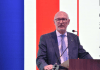 Ambasadori francez mesazh partive: Gjejeni vetë kompromisin dhe daljen nga bllokimi